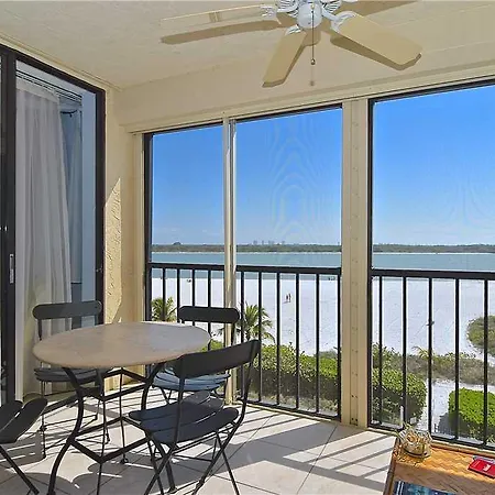 Islands End 302 - Two Bedroom Condominium